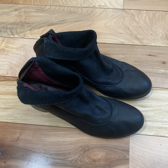 Elegant Black Women's Ankle Boots - Picture 3 of 15